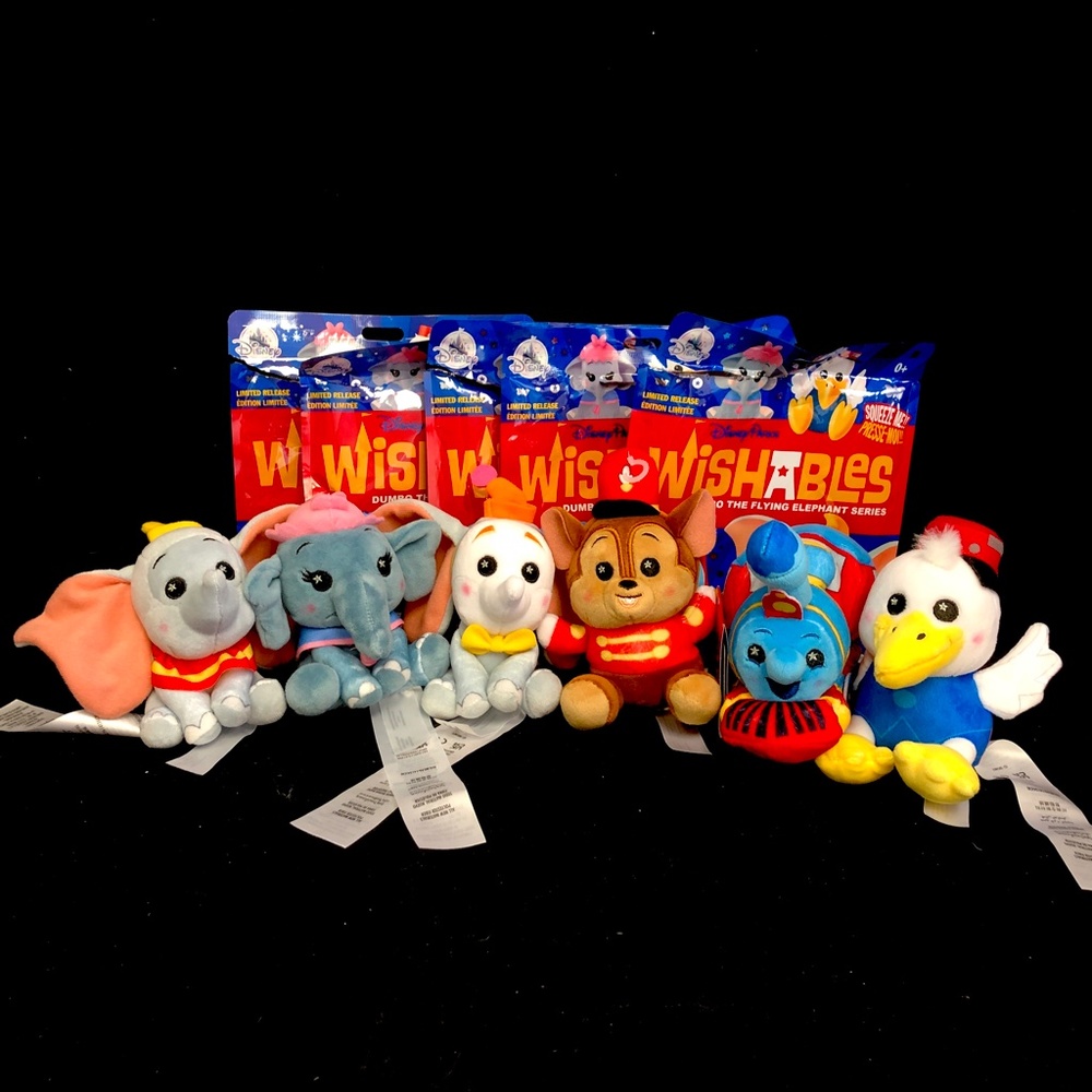 2022 Disney Parks Wishables Dumbo The Flying Elephant Series COMPLETE W/ Chaser - Picture 2 of 3